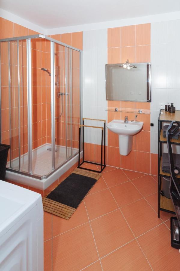 Vila Helena - Apartman Helena 16 Ружомберок Экстерьер фото